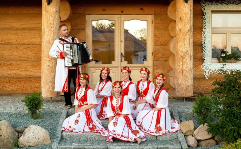 Folk na Jarmarku wykonaniu zespołu Kalinka